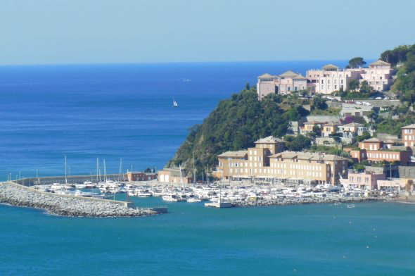 In Liguria consentite le uscite in barca in più di due persone. Ma purché siano conviventi